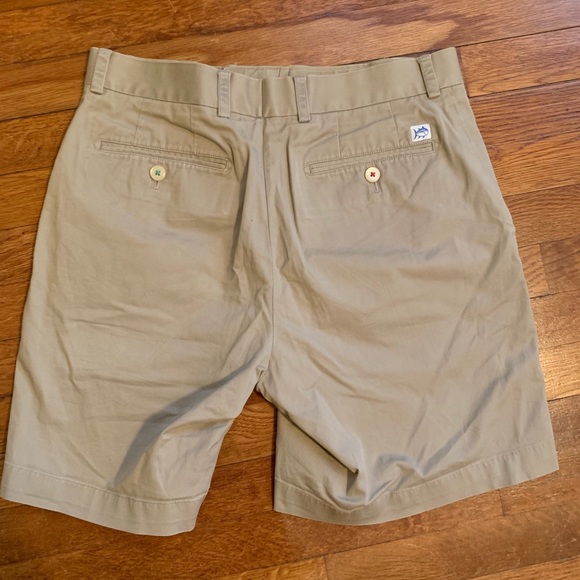 Southern Tide Other - Men’s Southern Tide Khaki Shorts size 32 waist